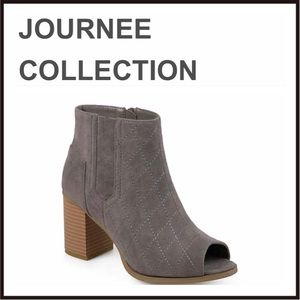 Journee Collection Henley Bootie Gray